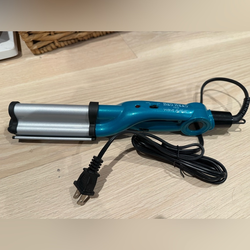 TIGI Bed Head Hair Waver